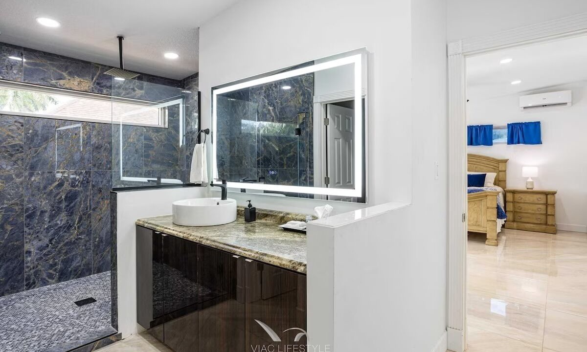 Photo of Bathroom in Green Meadow