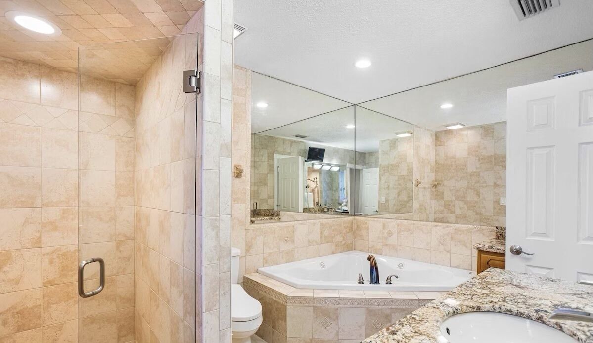 Photo of Bathroom in Green Meadow