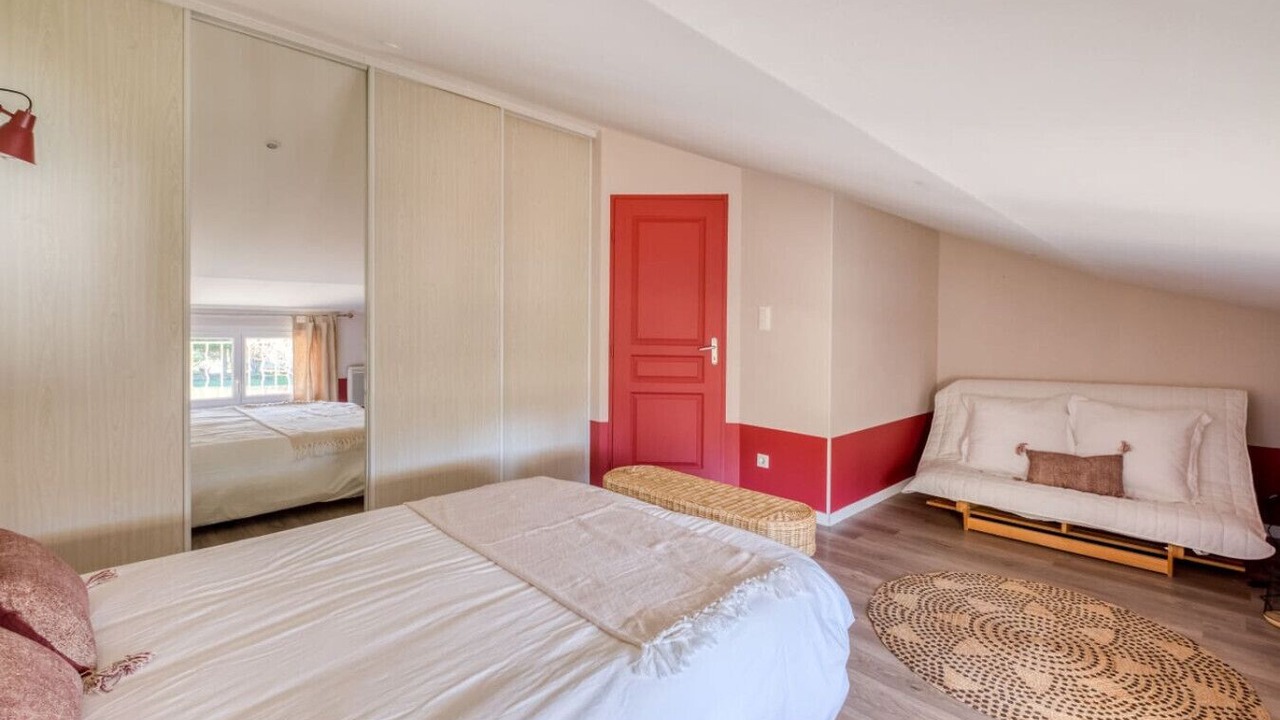 Photo of Bedroom in Peyrole