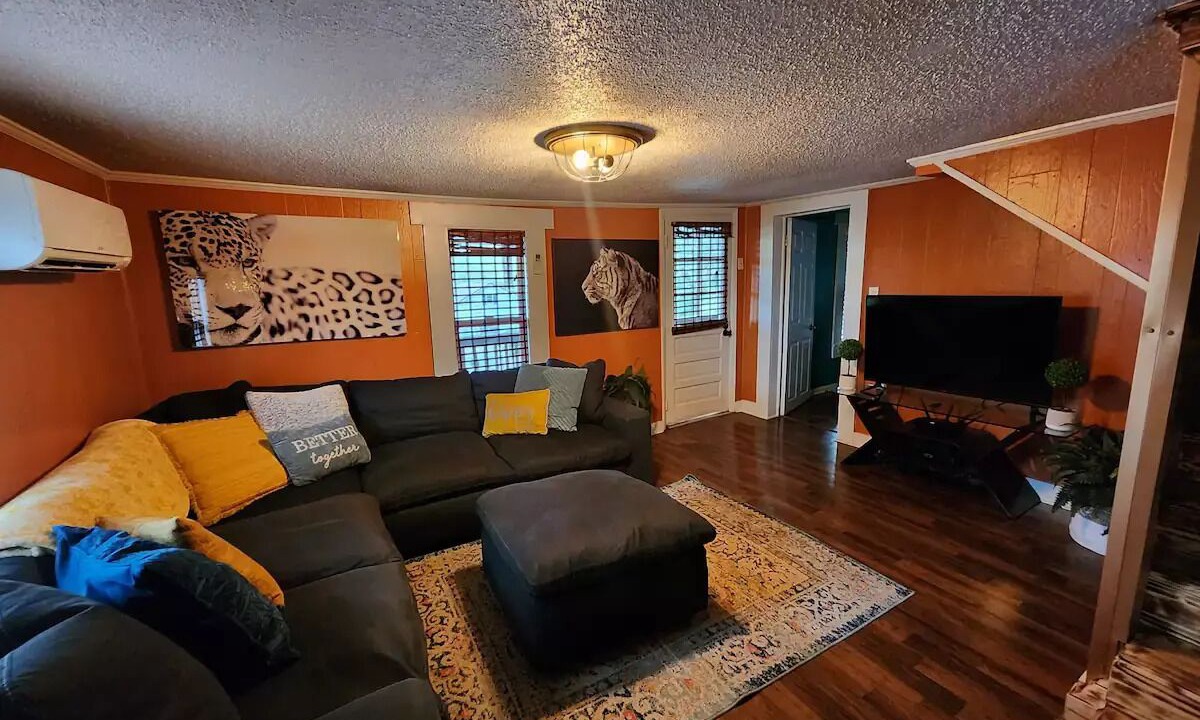 Photo of Livingroom in Lawrenceburg