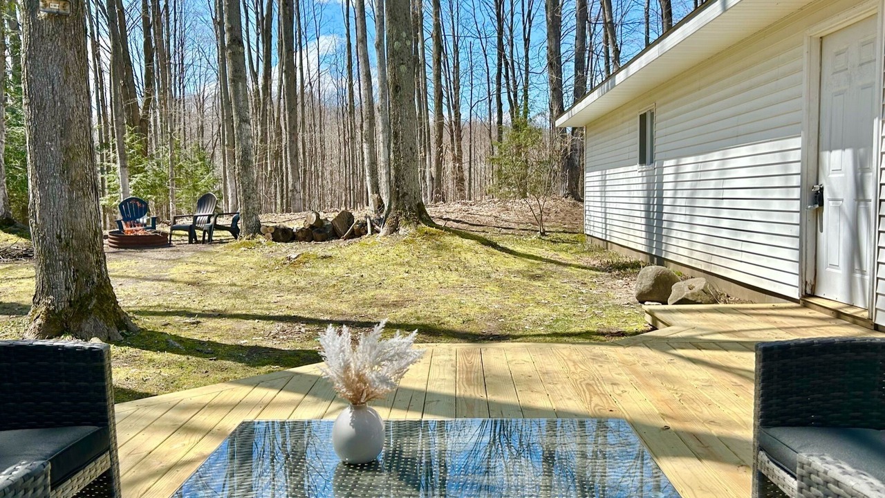 Photo of Patio Balcony in East Jordan