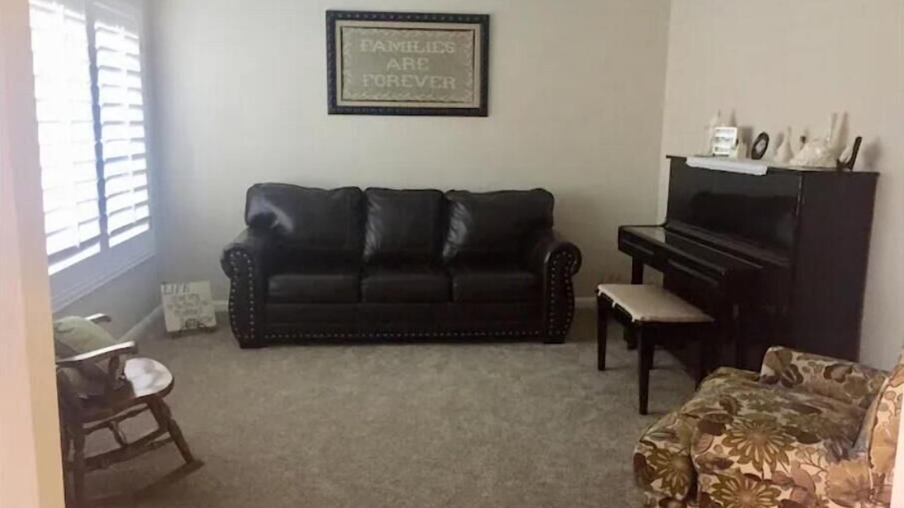 Photo of Livingroom in Lakewood