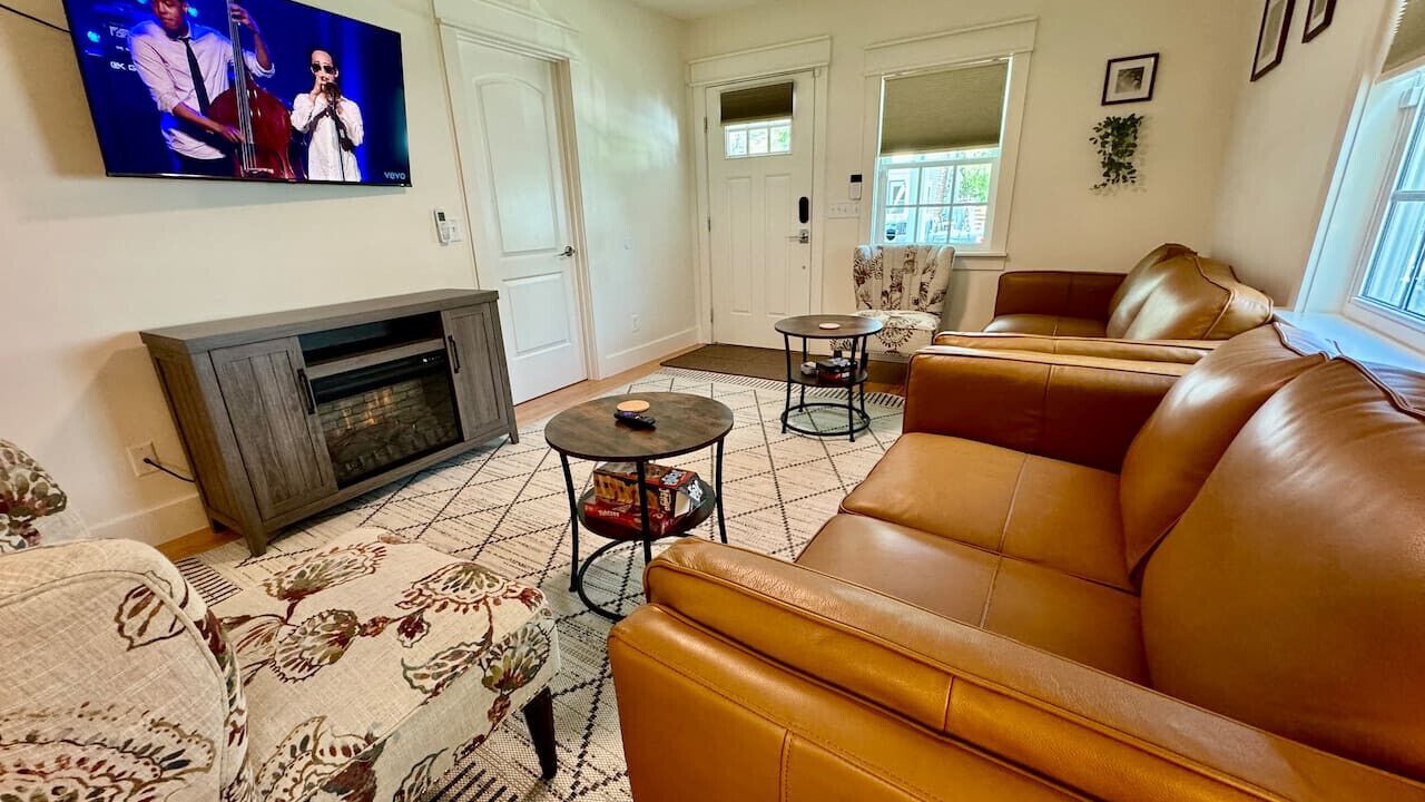 Photo of Livingroom in Uptown