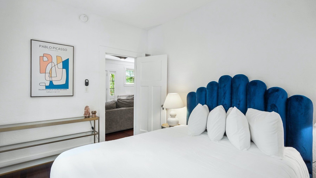 Photo of Bedroom in Downtown