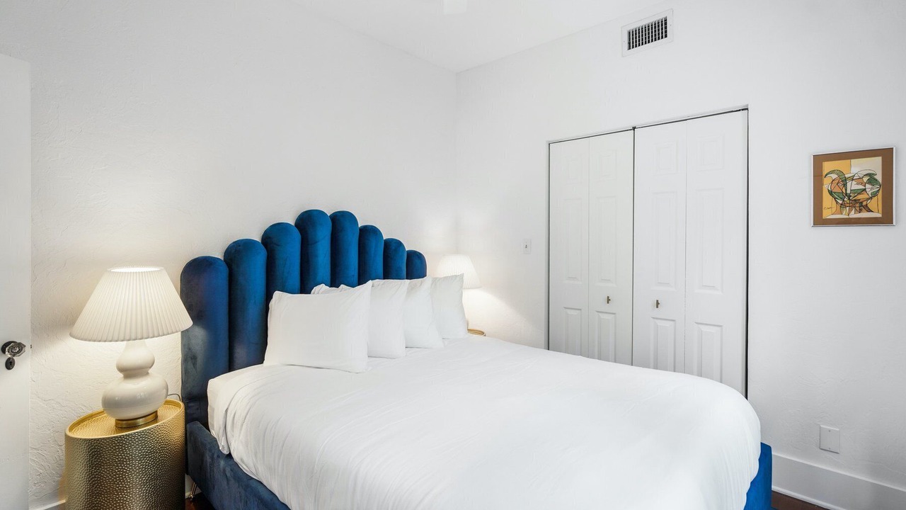 Photo of Bedroom in Downtown