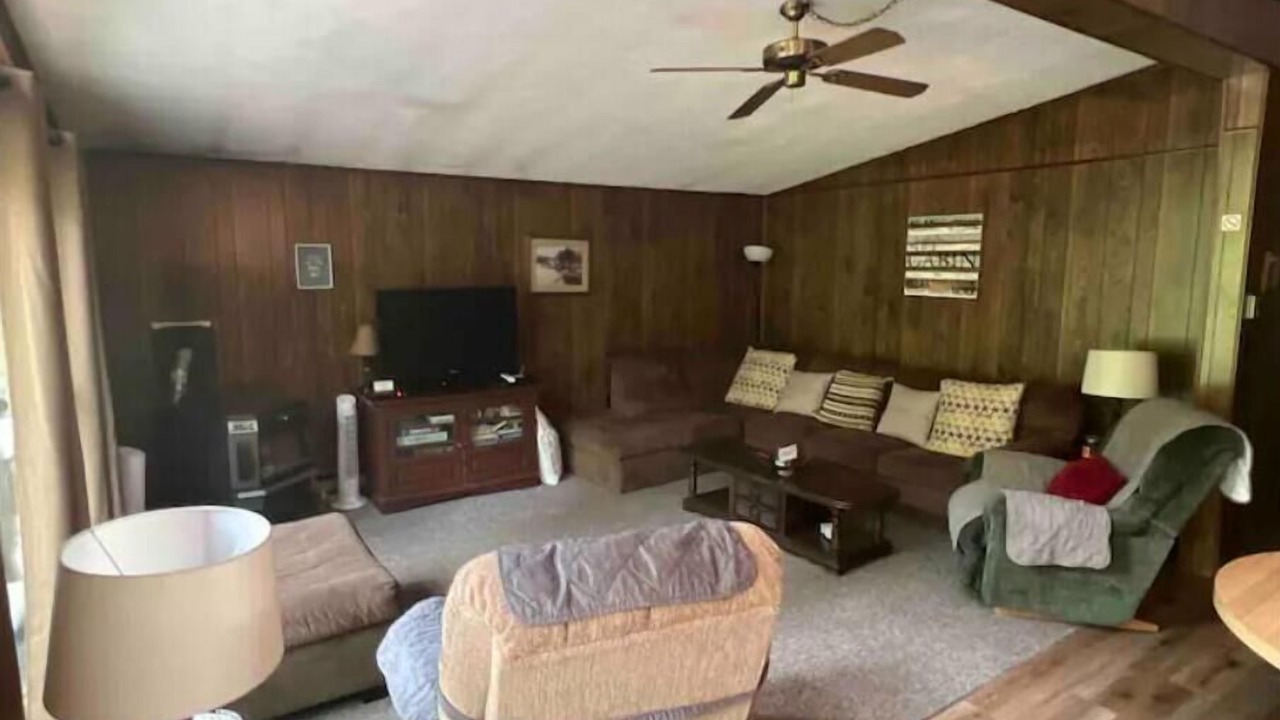Photo of Livingroom in Russell