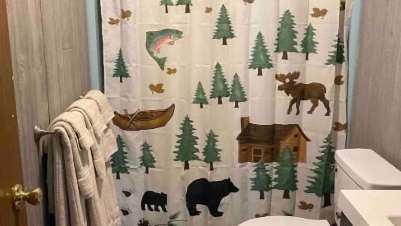 Photo of Bathroom in Russell
