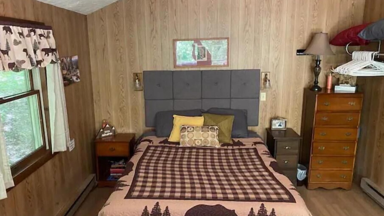 Photo of Bedroom in Russell