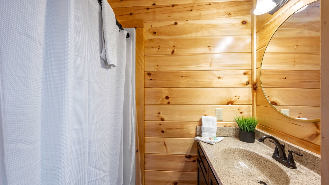Photo of Bathroom in Pigeon Forge