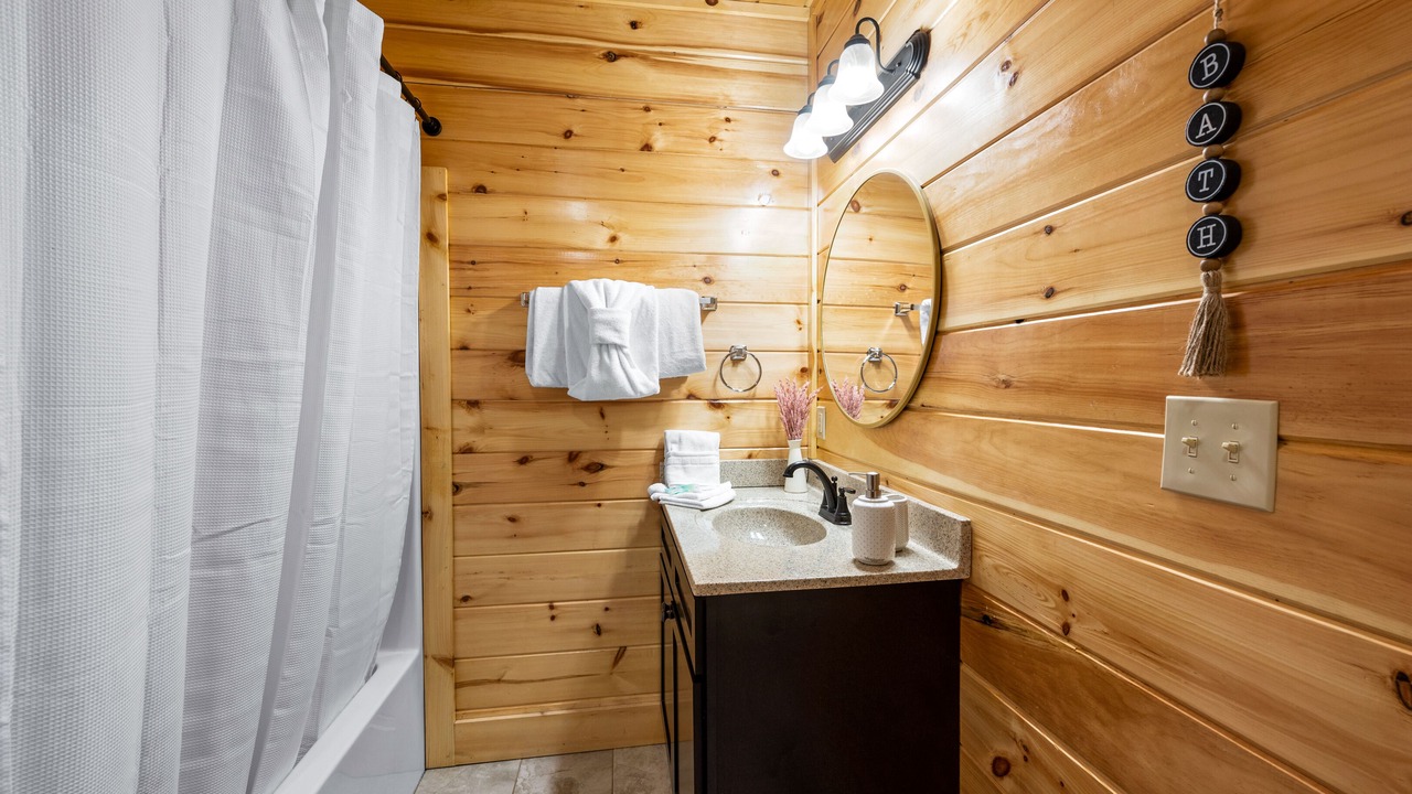 Photo of Bathroom in Pigeon Forge