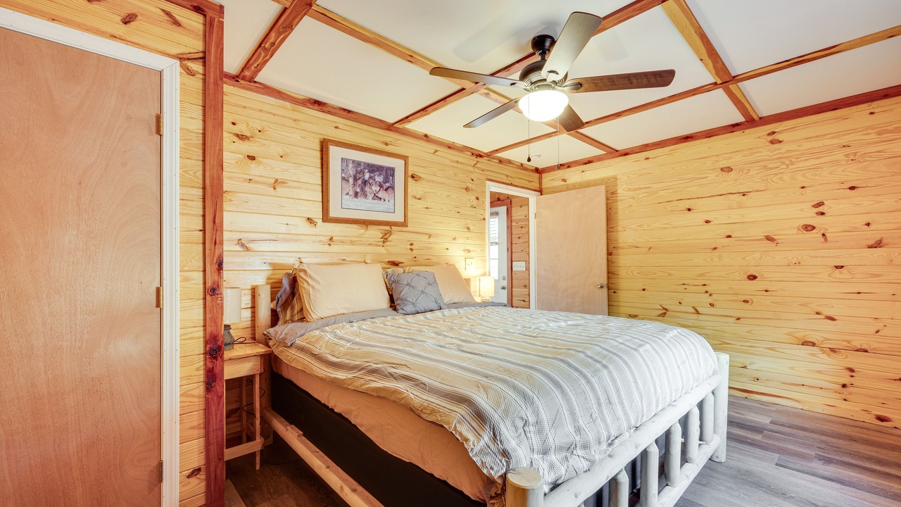 Photo of Bedroom in Troy