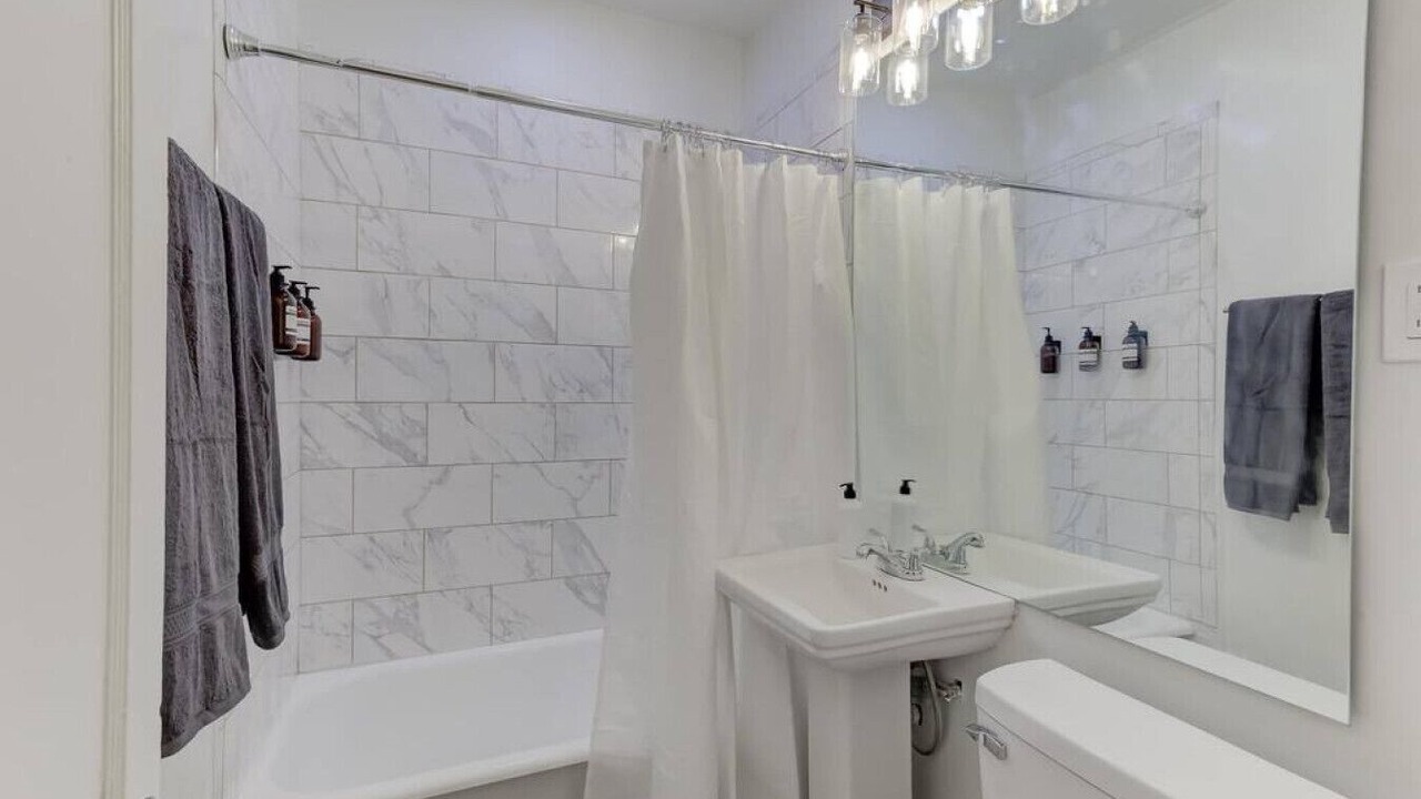 Photo of Bathroom in Cooper-Young Historic District