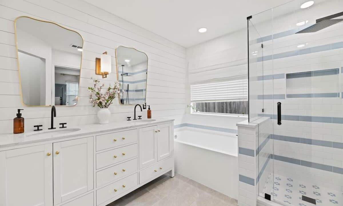 Photo of Bathroom in Royse City
