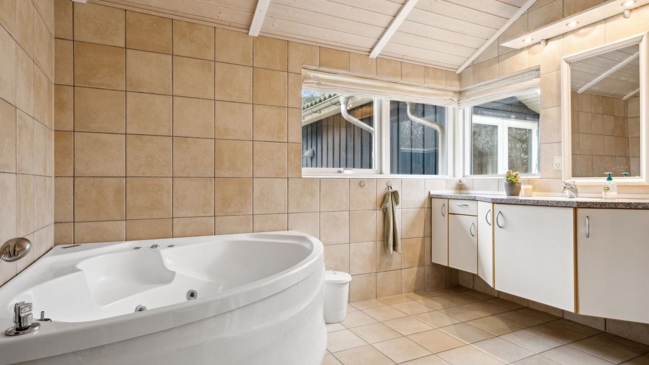 Photo of Bathroom in Femmøller