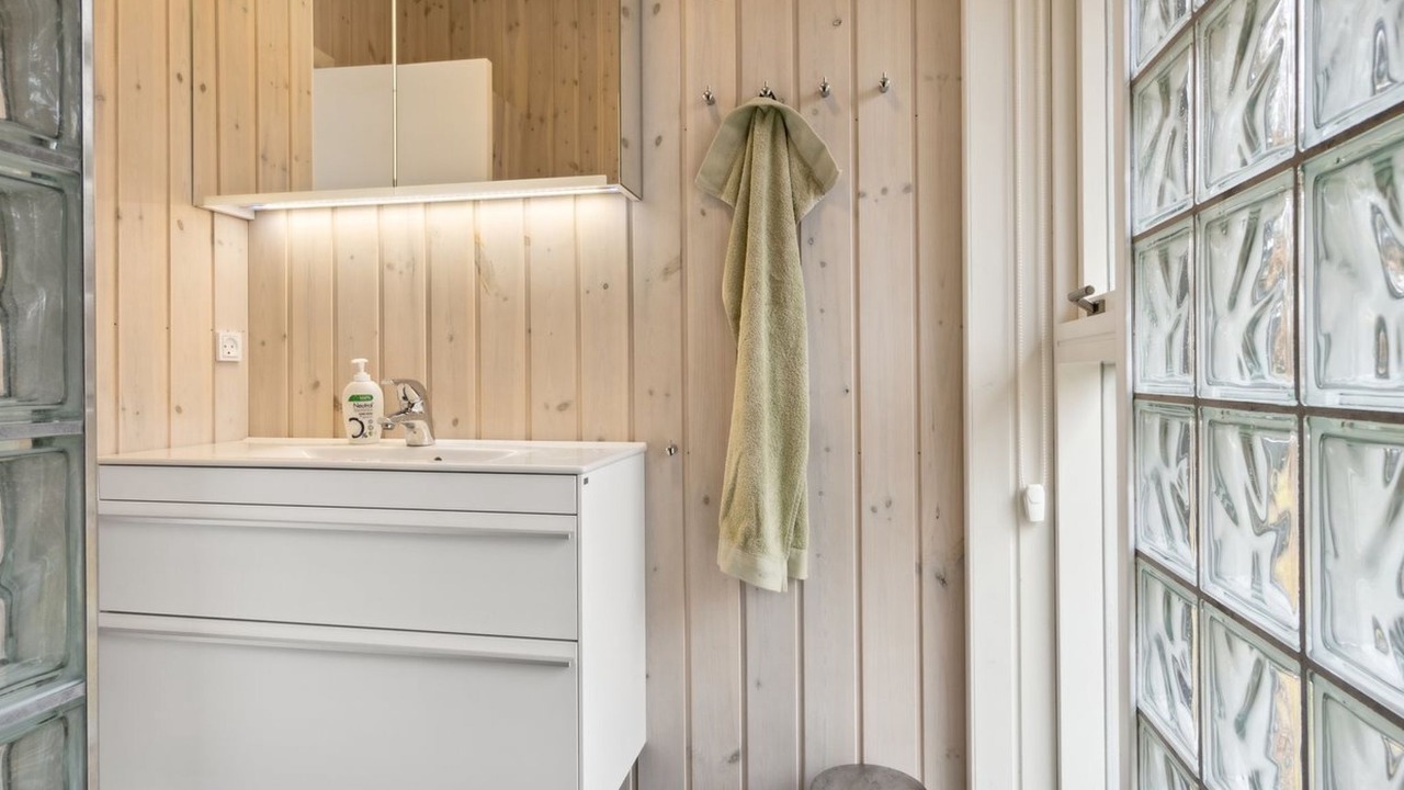 Photo of Bathroom in Femmøller