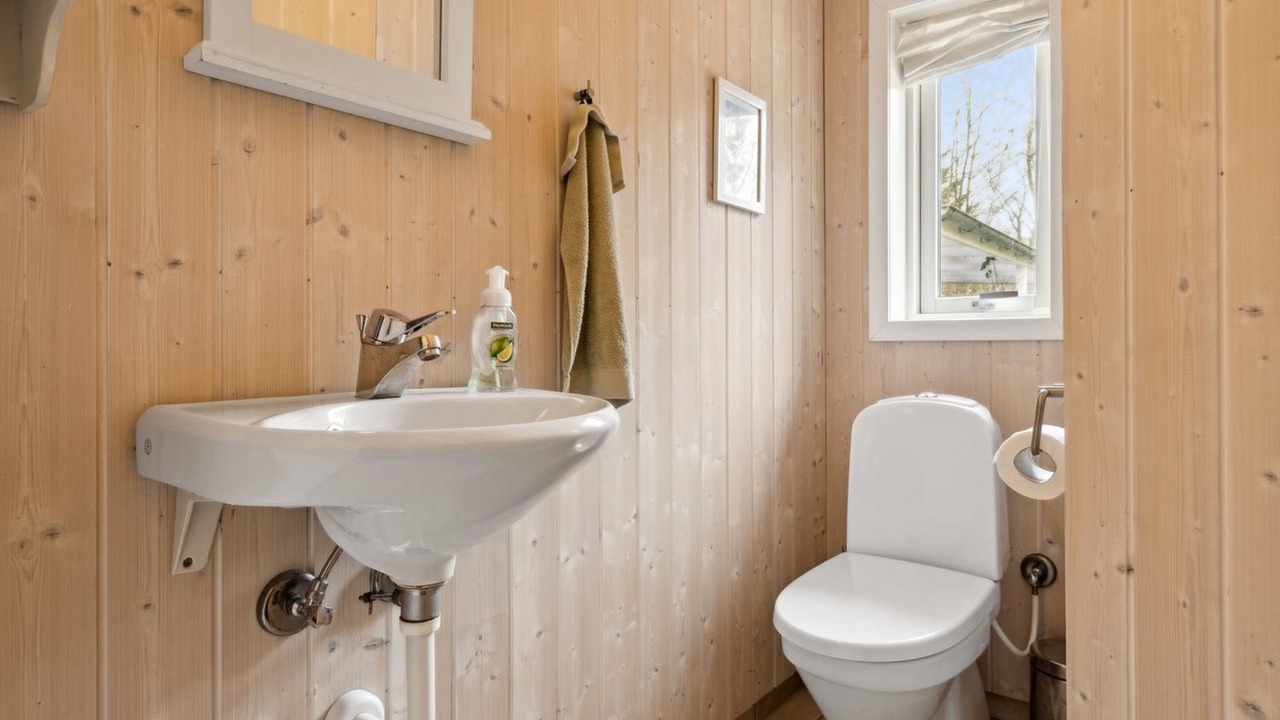 Photo of Bathroom in Femmøller
