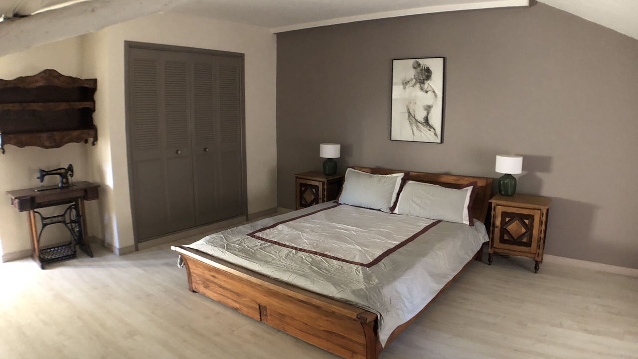Photo of Bedroom in Sabran