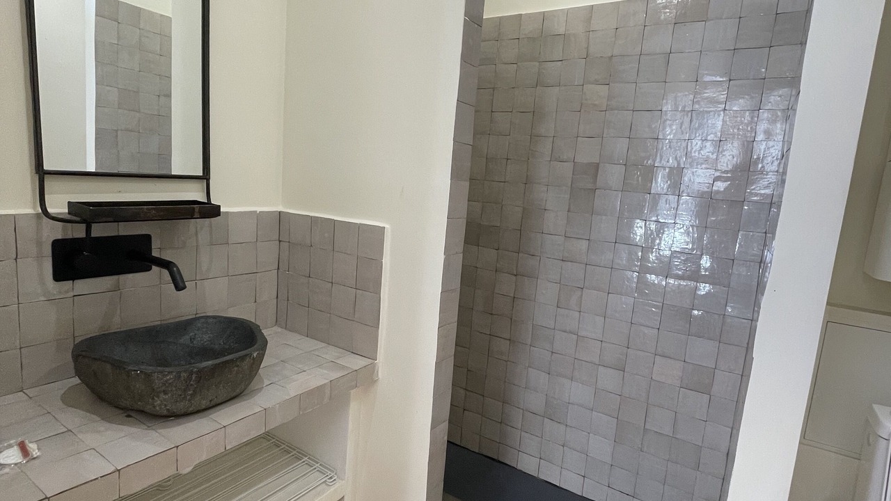 Photo of Bathroom in Saint-Lazare