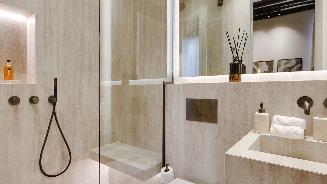 Photo of Bathroom in 6th Arrondissement