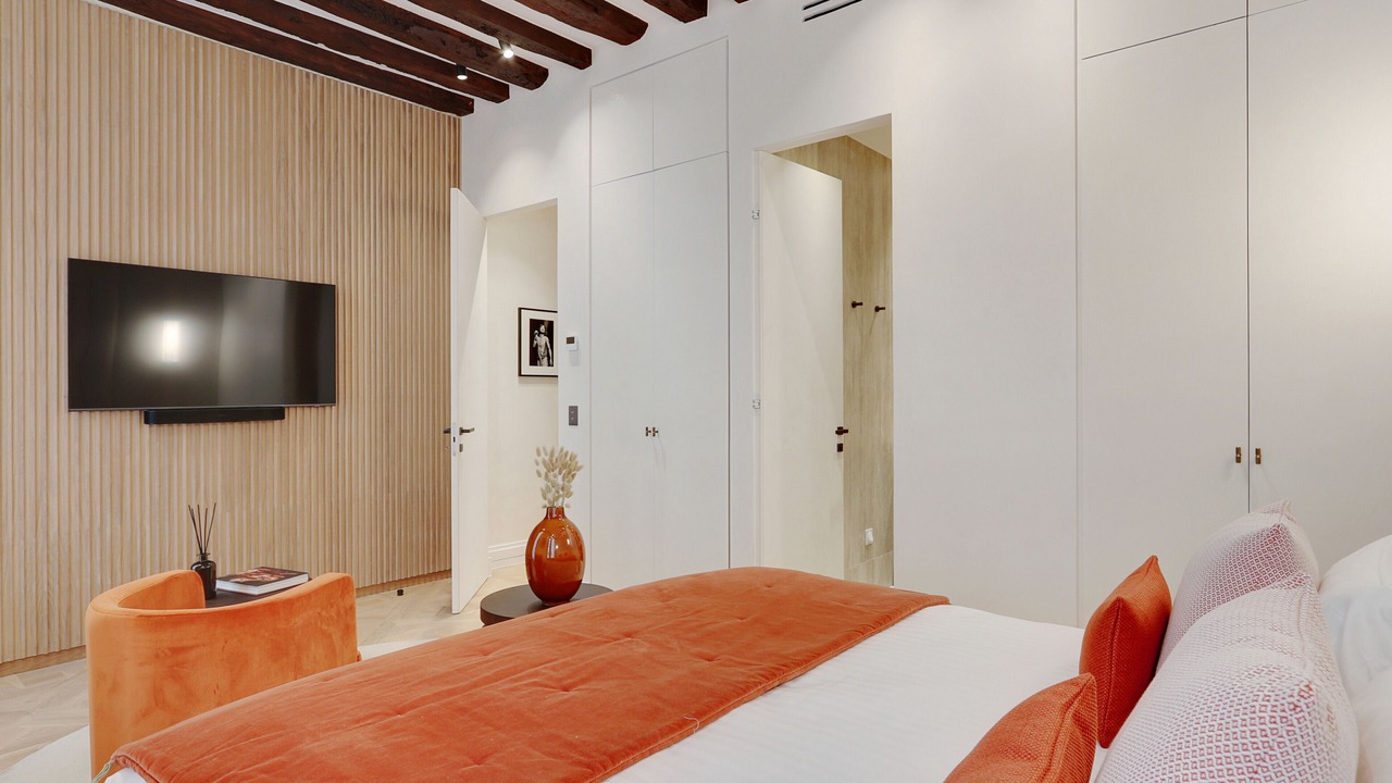 Photo of Bedroom in 6th Arrondissement