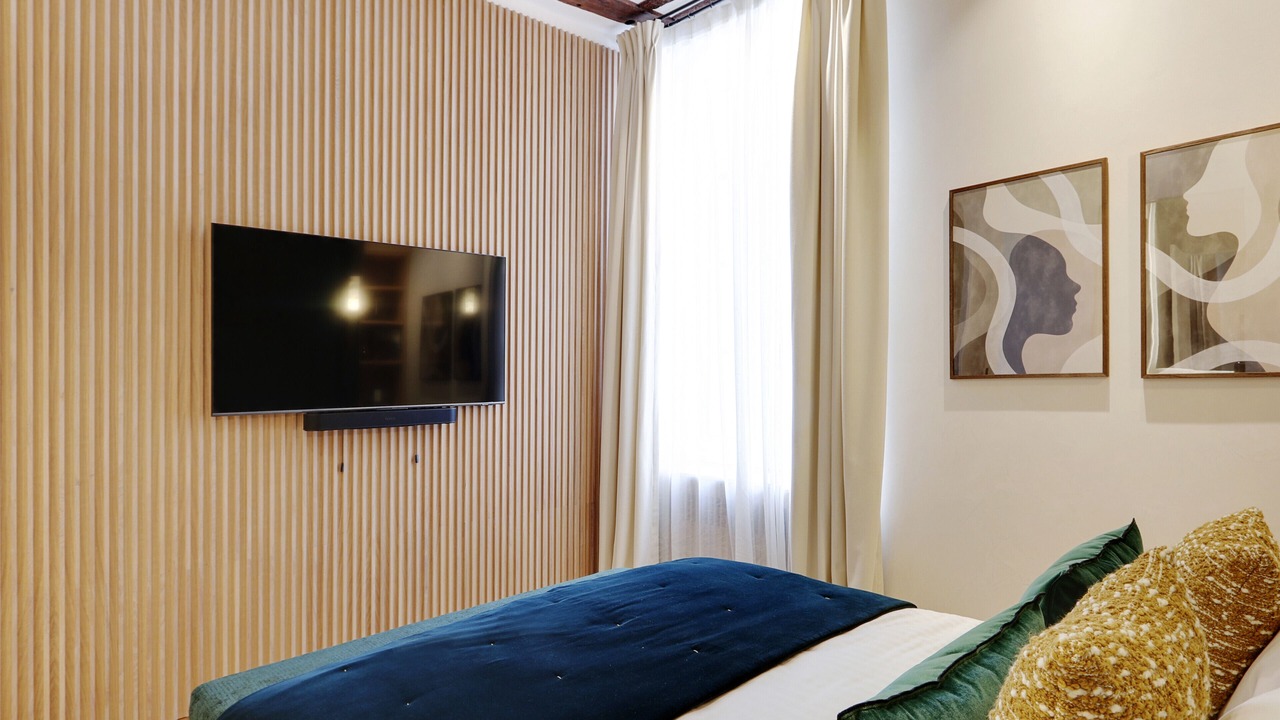 Photo of Bedroom in 6th Arrondissement