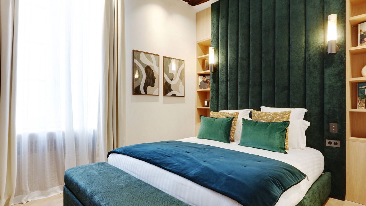 Photo of Bedroom in 6th Arrondissement