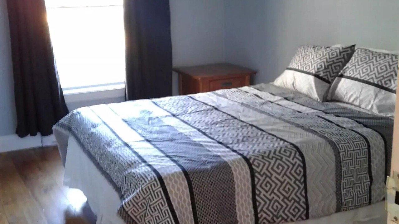 Photo of Bedroom in Stoney Creek