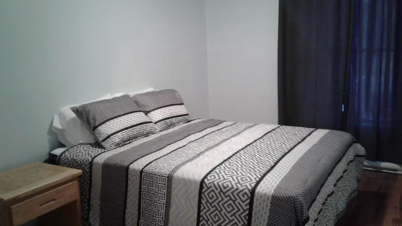 Photo of Bedroom in Stoney Creek