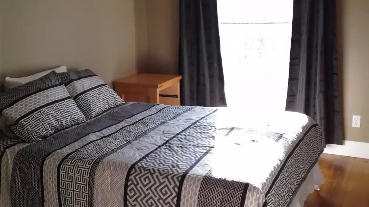Photo of Bedroom in Stoney Creek