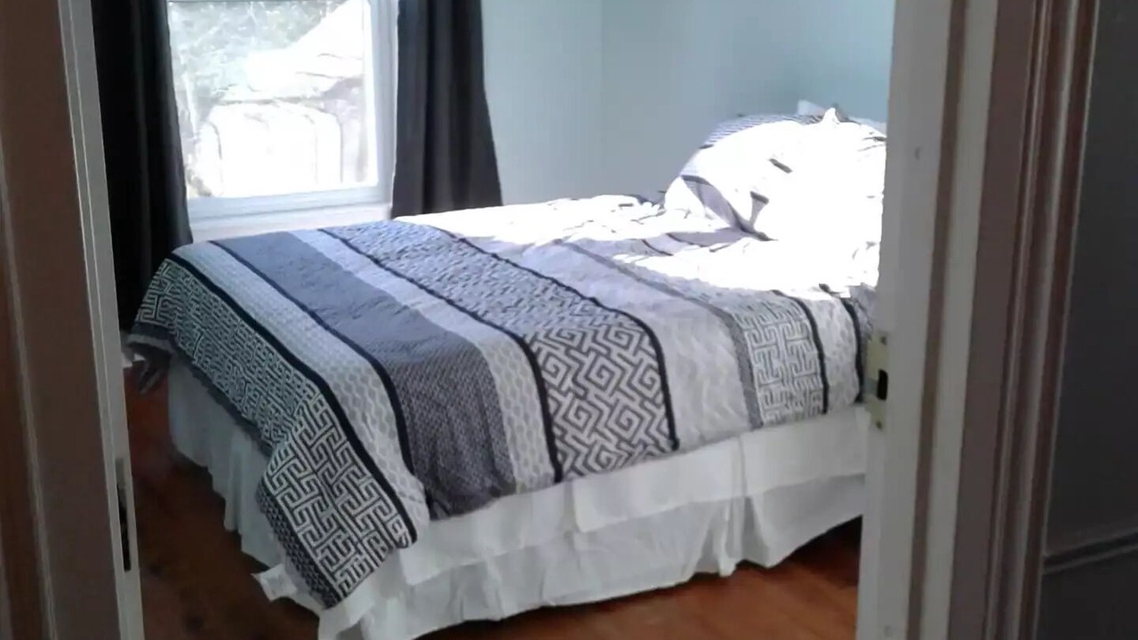 Photo of Bedroom in Stoney Creek