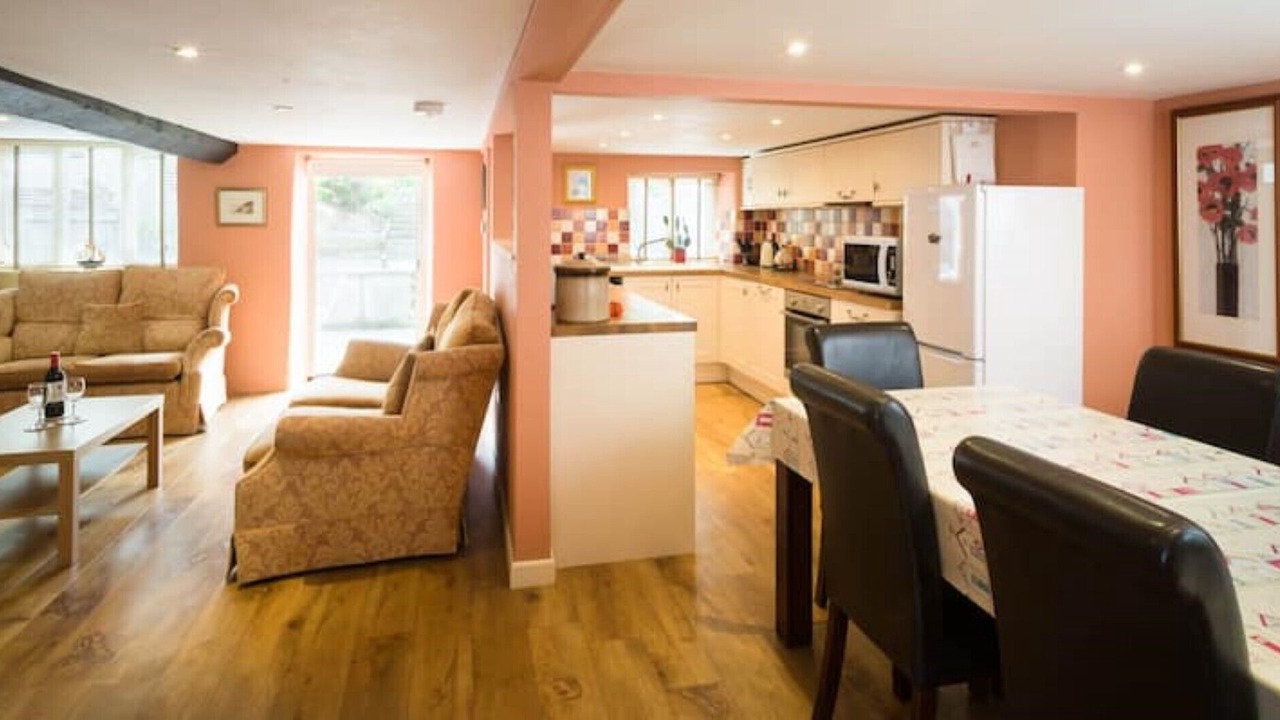 Photo of Others in Axmouth