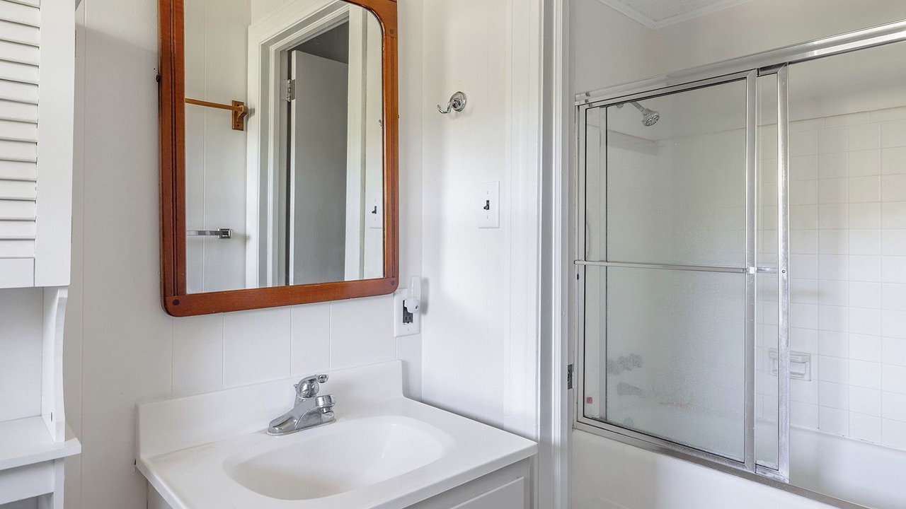 Photo of Bathroom in Pine Knoll Shores
