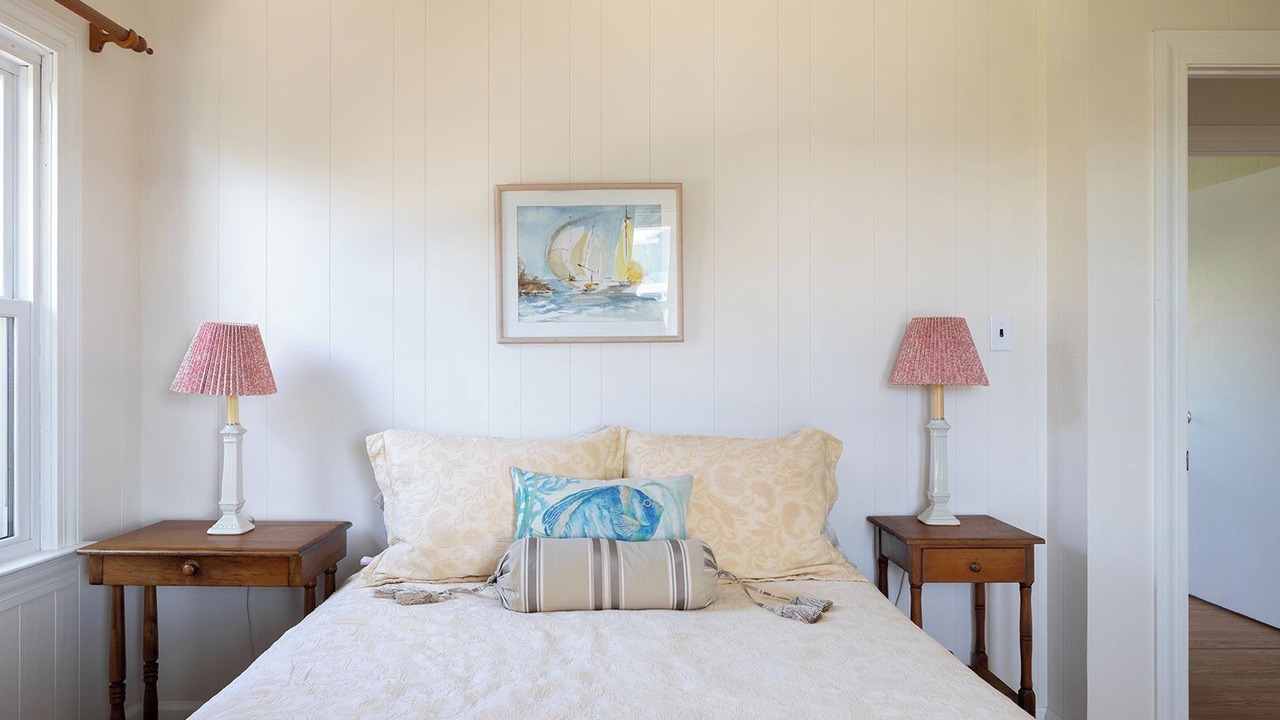 Photo of Bedroom in Pine Knoll Shores