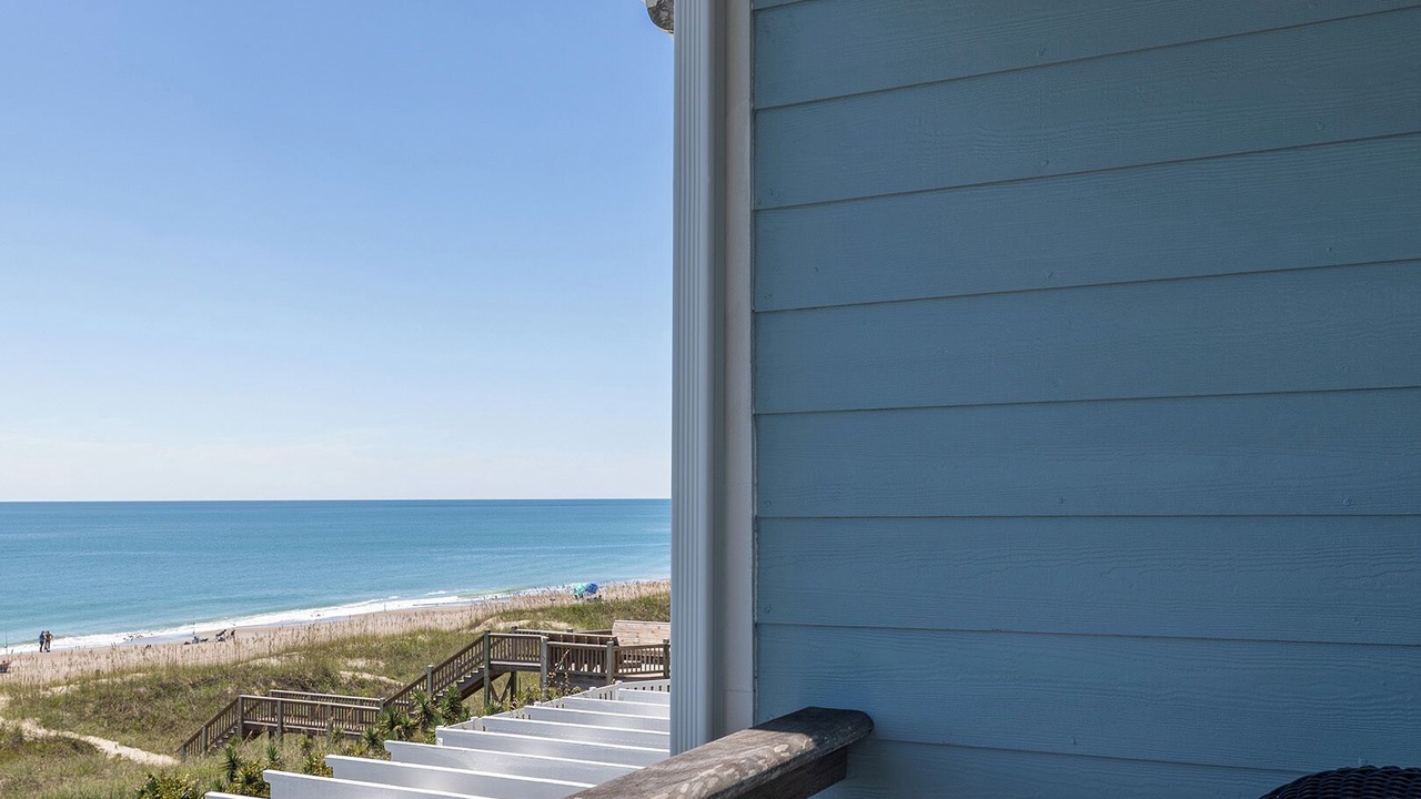 Photo of Patio Balcony in Emerald Isle