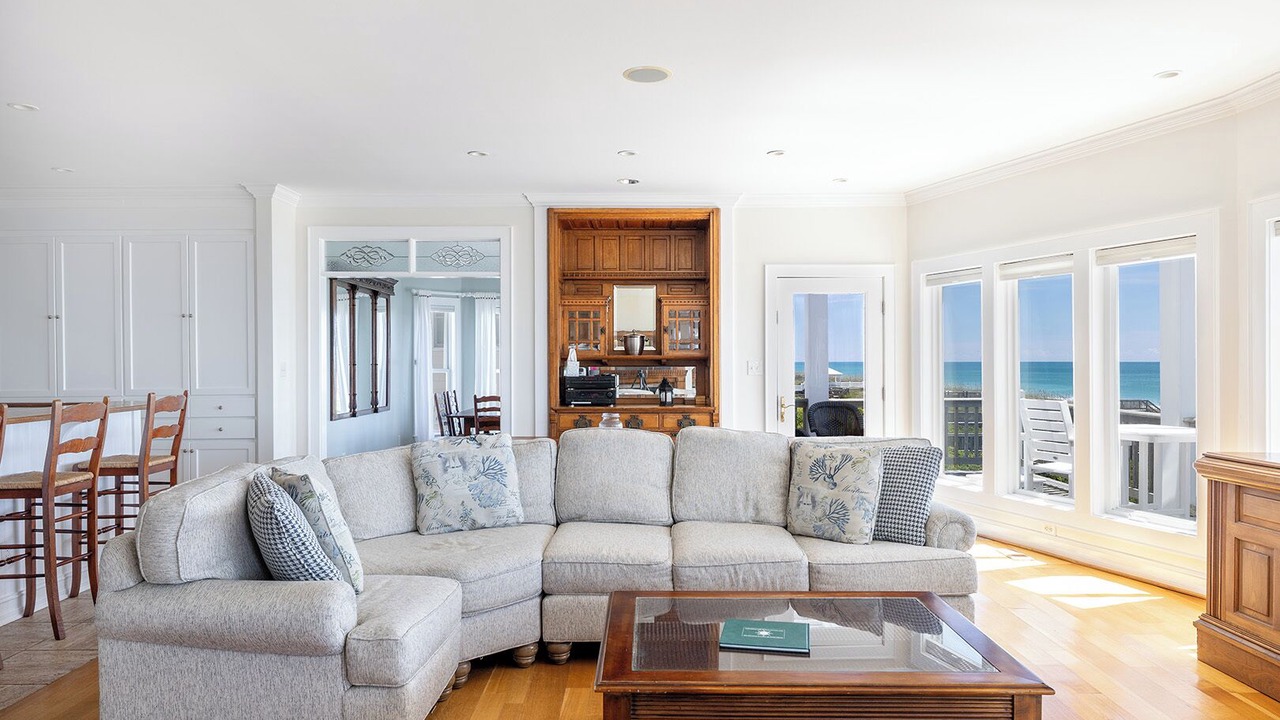 Photo of Livingroom in Emerald Isle