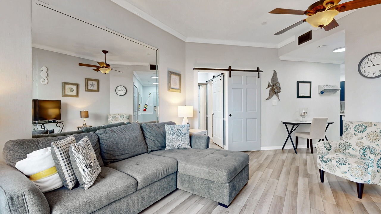 Photo of Livingroom in Miramar Beach