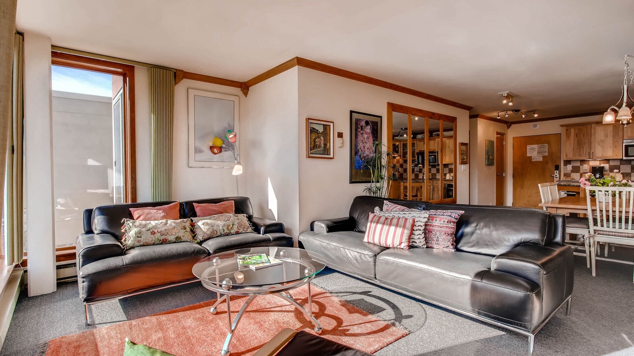 Photo of Livingroom in Vail