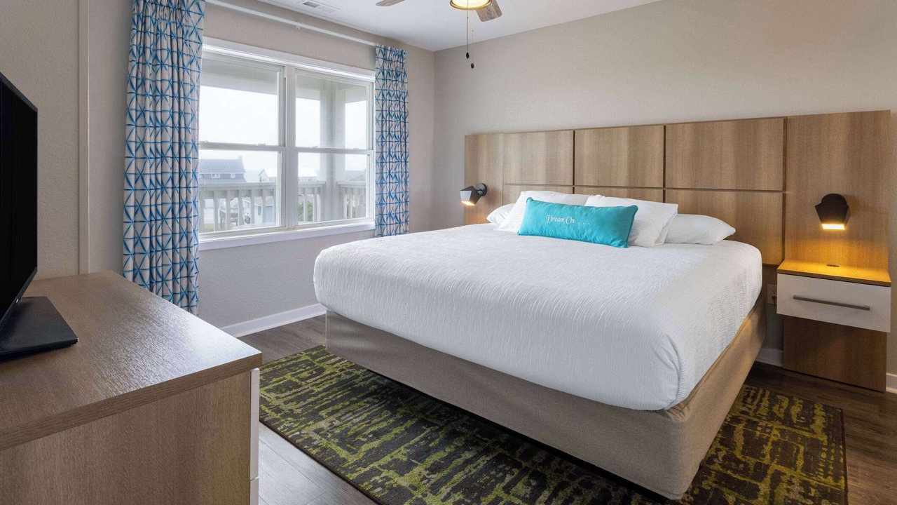 Photo of Bedroom in Atlantic Beach