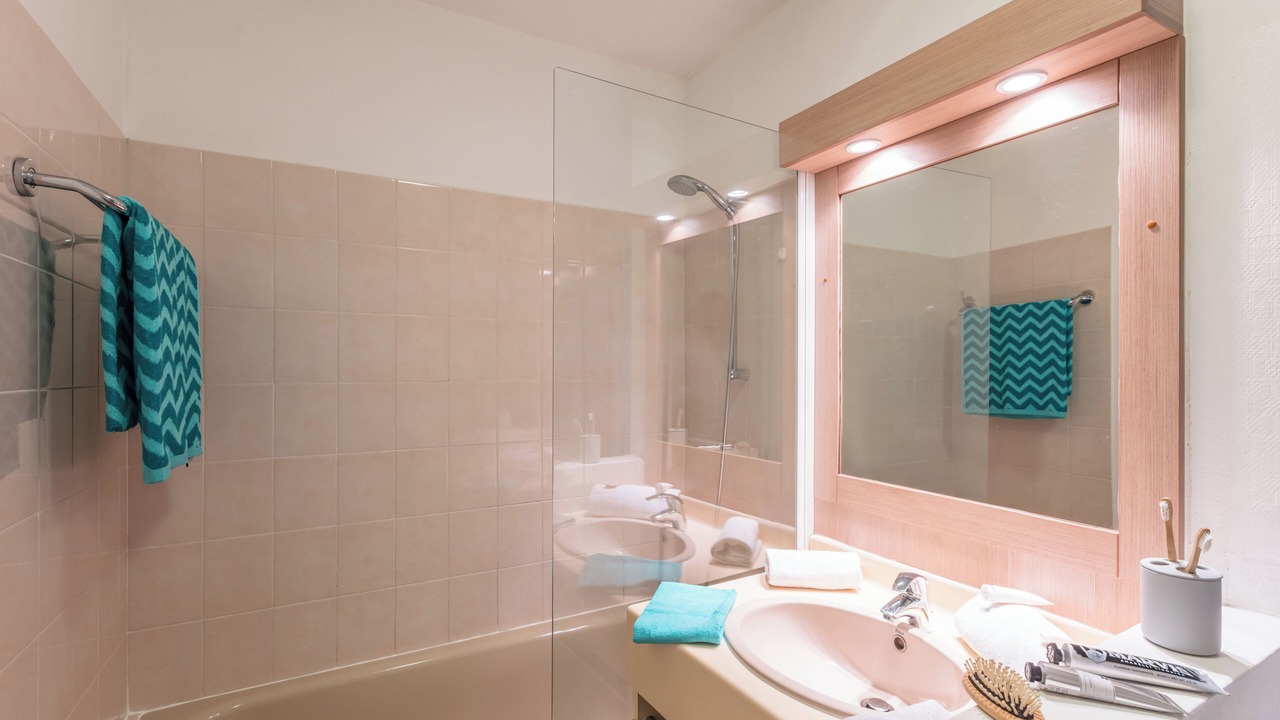 Photo of Bathroom in Sainte-Maxime City Centre