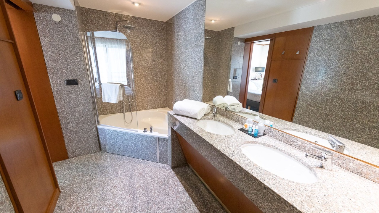 Photo of Bathroom in Nice City Centre