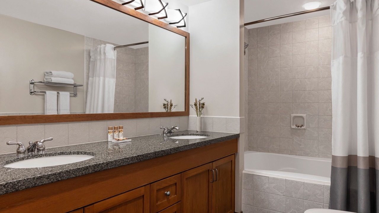 Photo of Bathroom in Lakeside Park