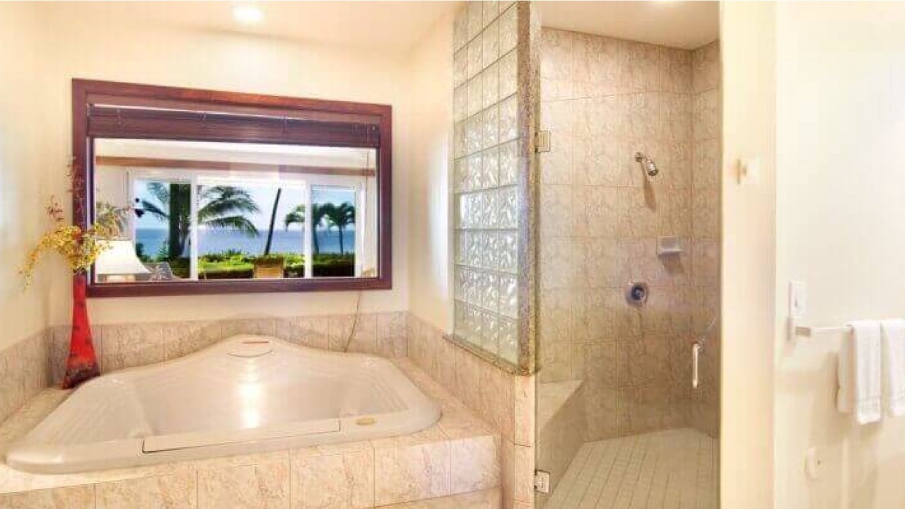 Photo of Bathroom in Poipu