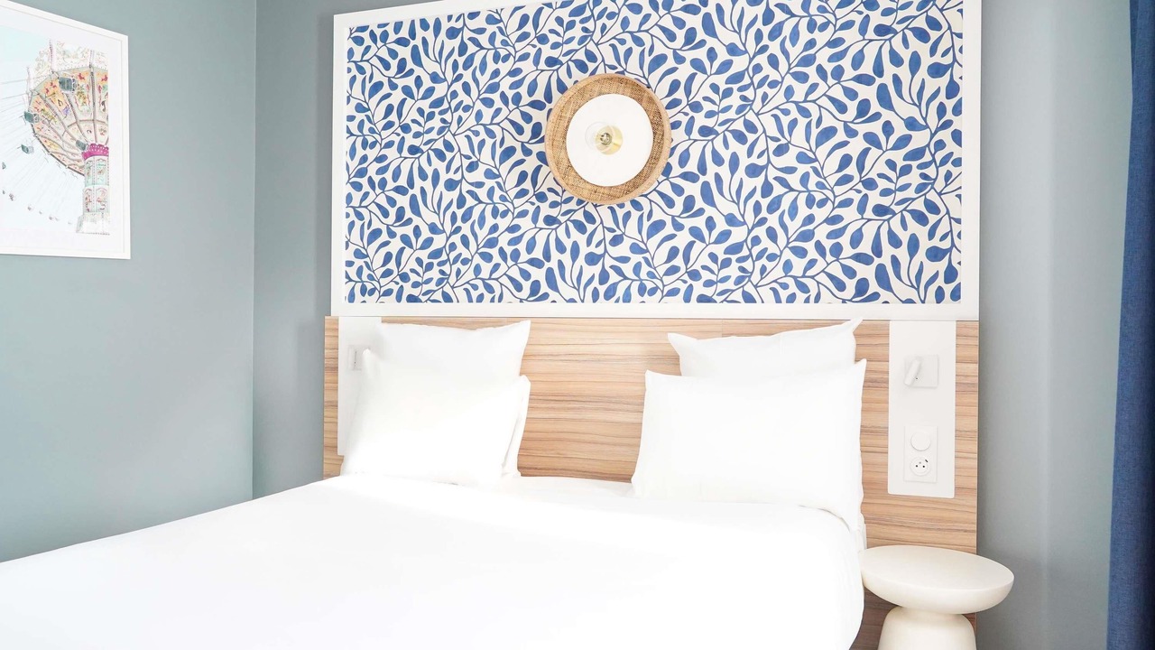 Photo of Bedroom in Republique–Point-du-Jour