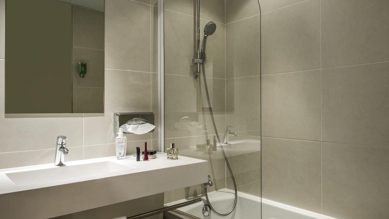 Photo of Bedroom in Republique–Point-du-Jour