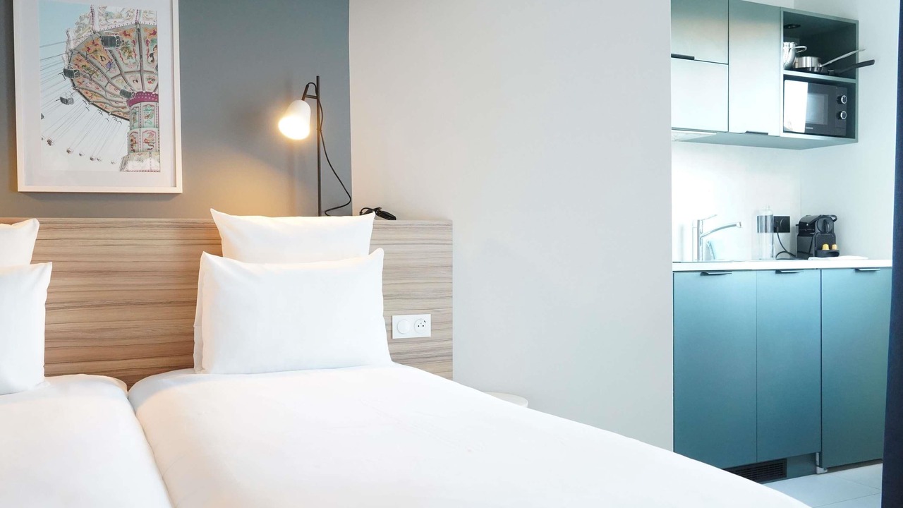 Photo of Bedroom in Republique–Point-du-Jour