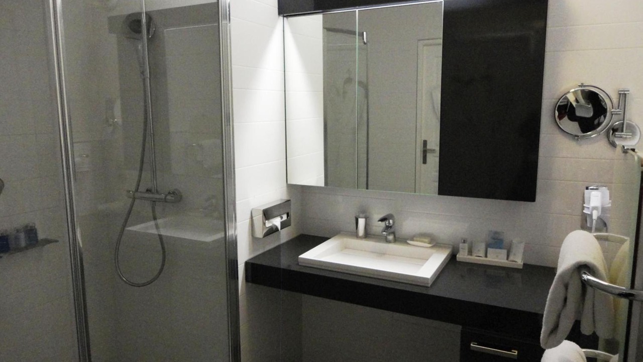 Photo of Bathroom in Chaillot