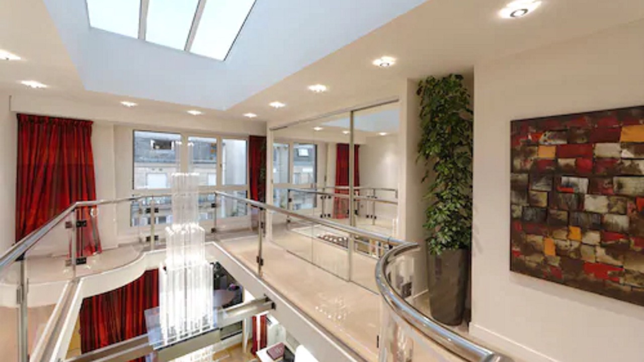 Photo of Bedroom in Chaillot