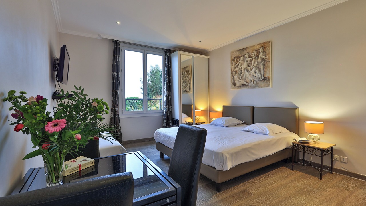 Photo of Bedroom in Juan-les-Pins