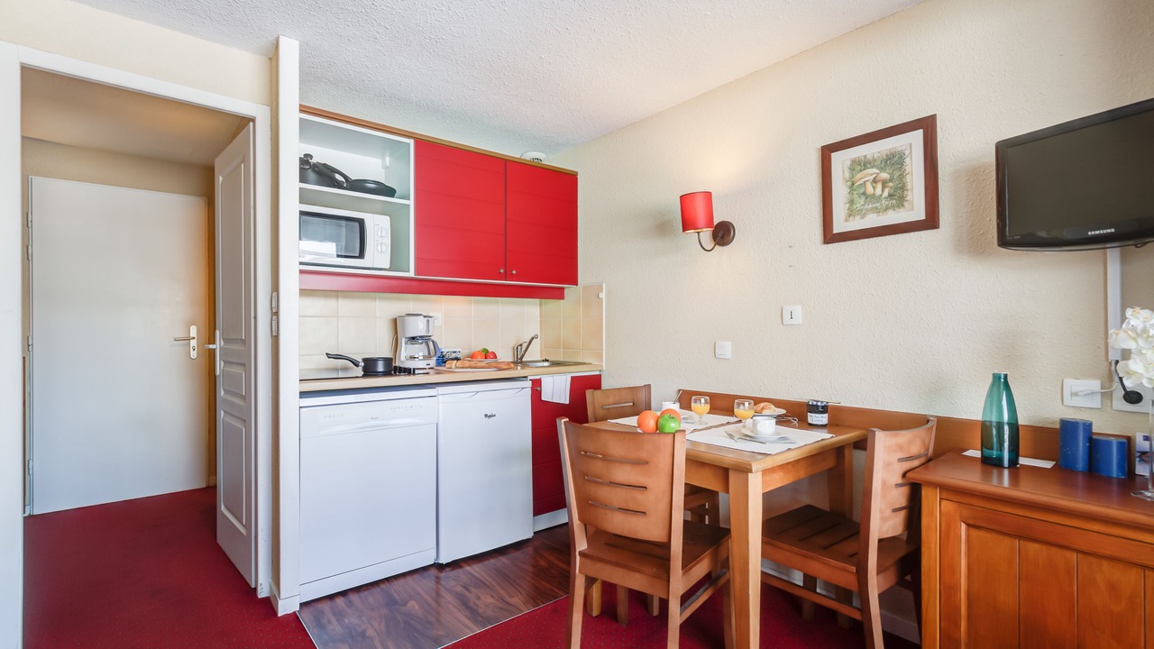 Photo of Kitchen in Pyrenees 2000