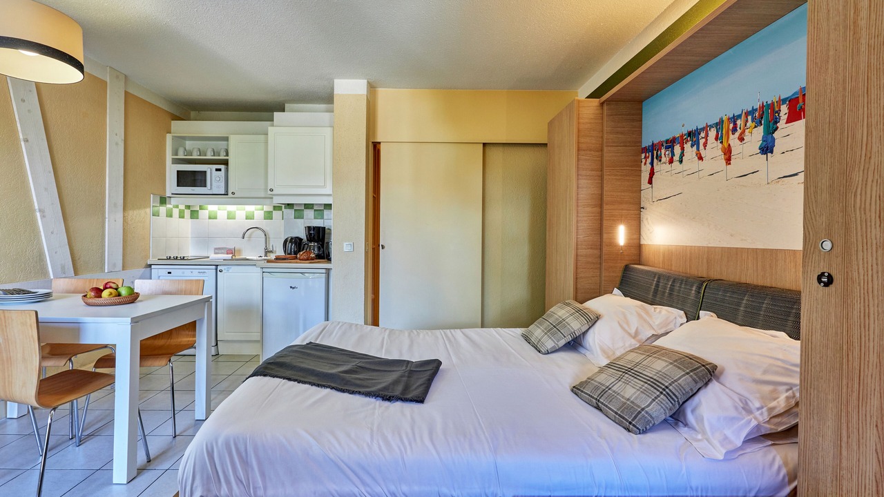 Photo of Bedroom in Deauville City Centre